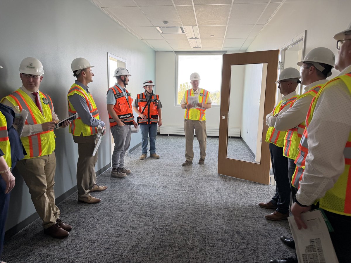 USUPres's tweet photo. Stopped by the construction of our @USUVetMed building recently to see the progress that's being made. From what I've seen, I'm very excited for the Thomas and Patricia Willis Veterinary Medical Education Building to open this summer to our students!
 
#USU #USUAggies #USUVetMed https://t.co/IVLzZflwdi