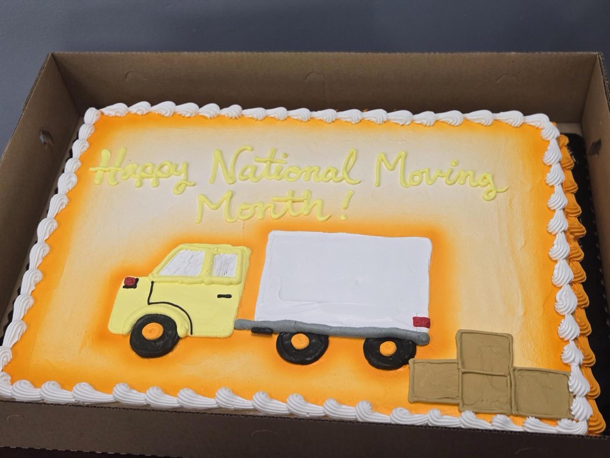 bergertransfer's tweet photo. Celebrating National Moving Month with great food, great company, and an even greater team! 🌭🚚

Read more about the celebration and what National Moving Month means to us: https://t.co/zB6nSsHXgu

#AlliedVanLines #BergerAllied #AgentoftheYear #NationalMovingMonth https://t.co/mhGtS3oKge