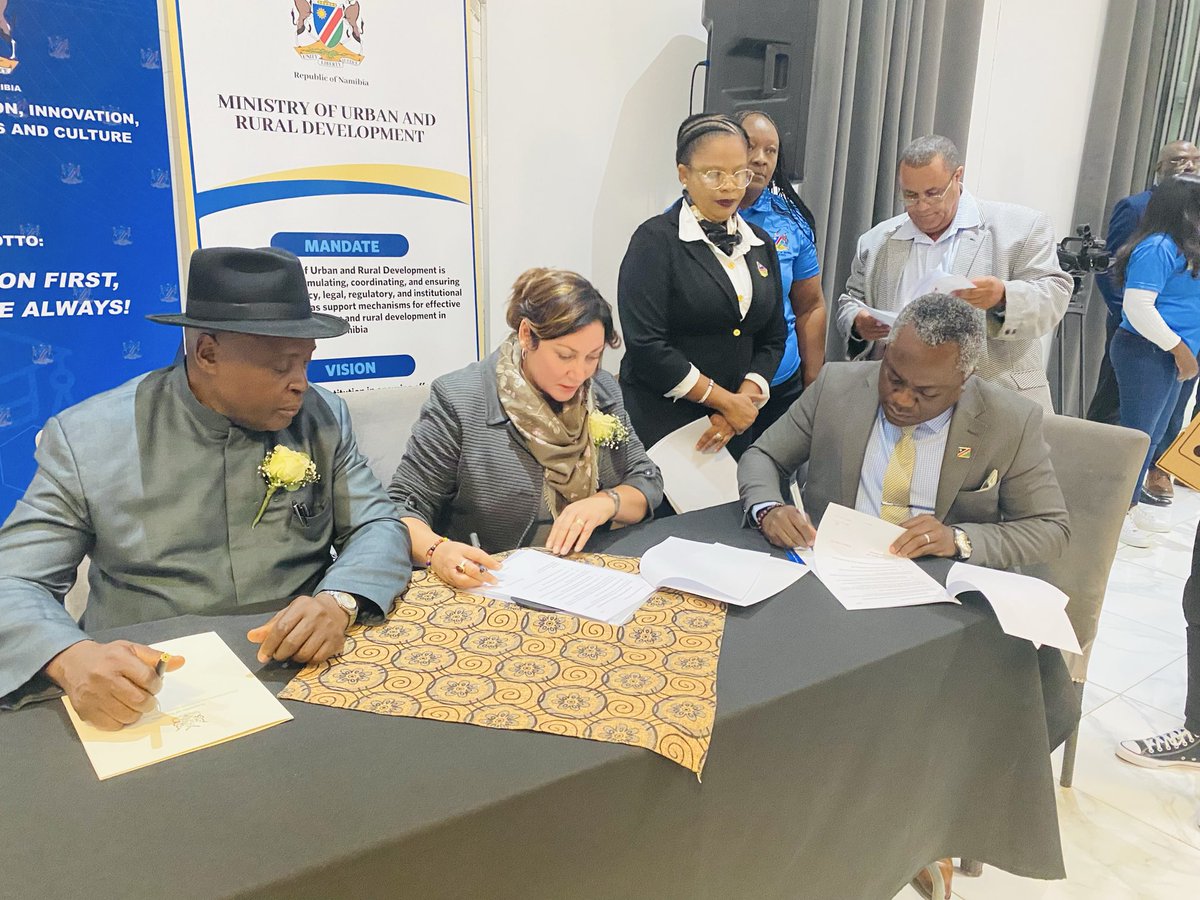 Murd_Namibia tweet media