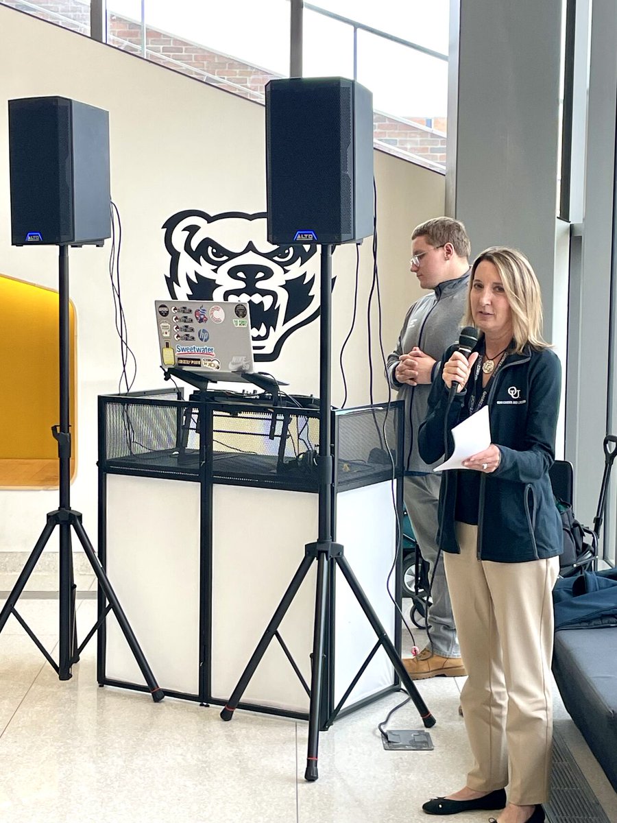 Oakland University School of Business tweet media