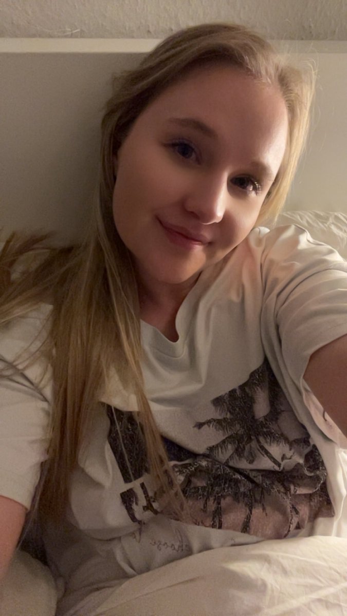 Mia Sofie tweet media
