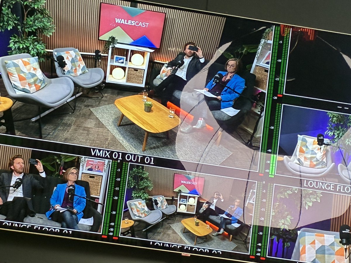 jamswilliams85's tweet photo. Quick run through before we go on air with tonight’s Walescast.

Plenty to discuss in Cardiff &amp; Westminster with…

🌼@Sioned_W 
🌹@clairehughesBA 
🎙️@cathy_owens 
🗣️@DanDaviesDavies 

2240, BBC One Wales

https://t.co/A2J3jfQGn4 https://t.co/cFCfrKv7HR