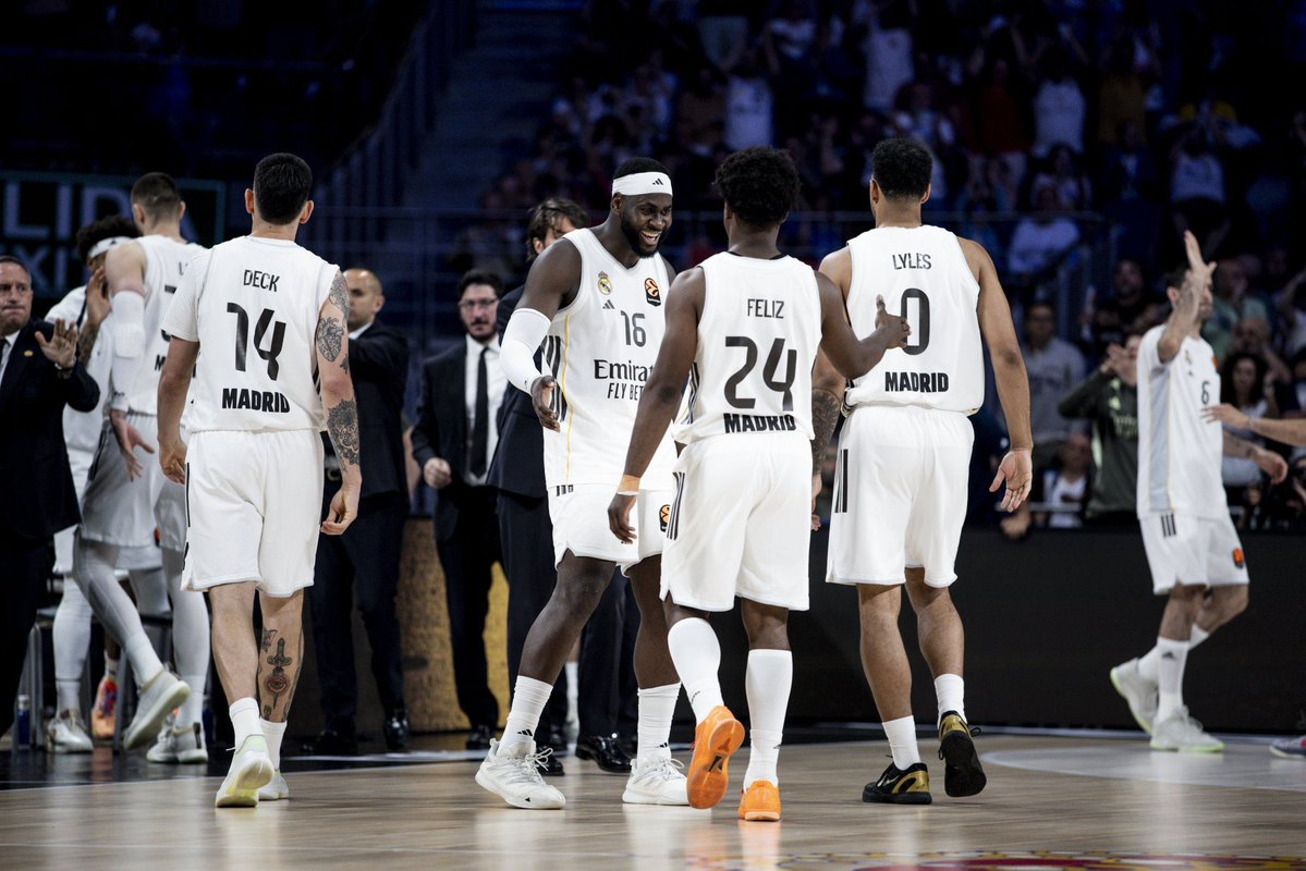 Euroleague Time tweet media