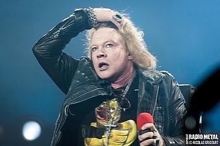 gnreternobr's tweet photo. 13 de maio de 2016, show do @acdc com Axl Rose nos vocais no Stade Velodrome, Marselha, França 🇫🇷 #acdc⚡️#axldc #axlrose
📷 Nicolas Gricourt / Olivier Gestin / acdc-abruzzo https://t.co/6E7Awi8LNC