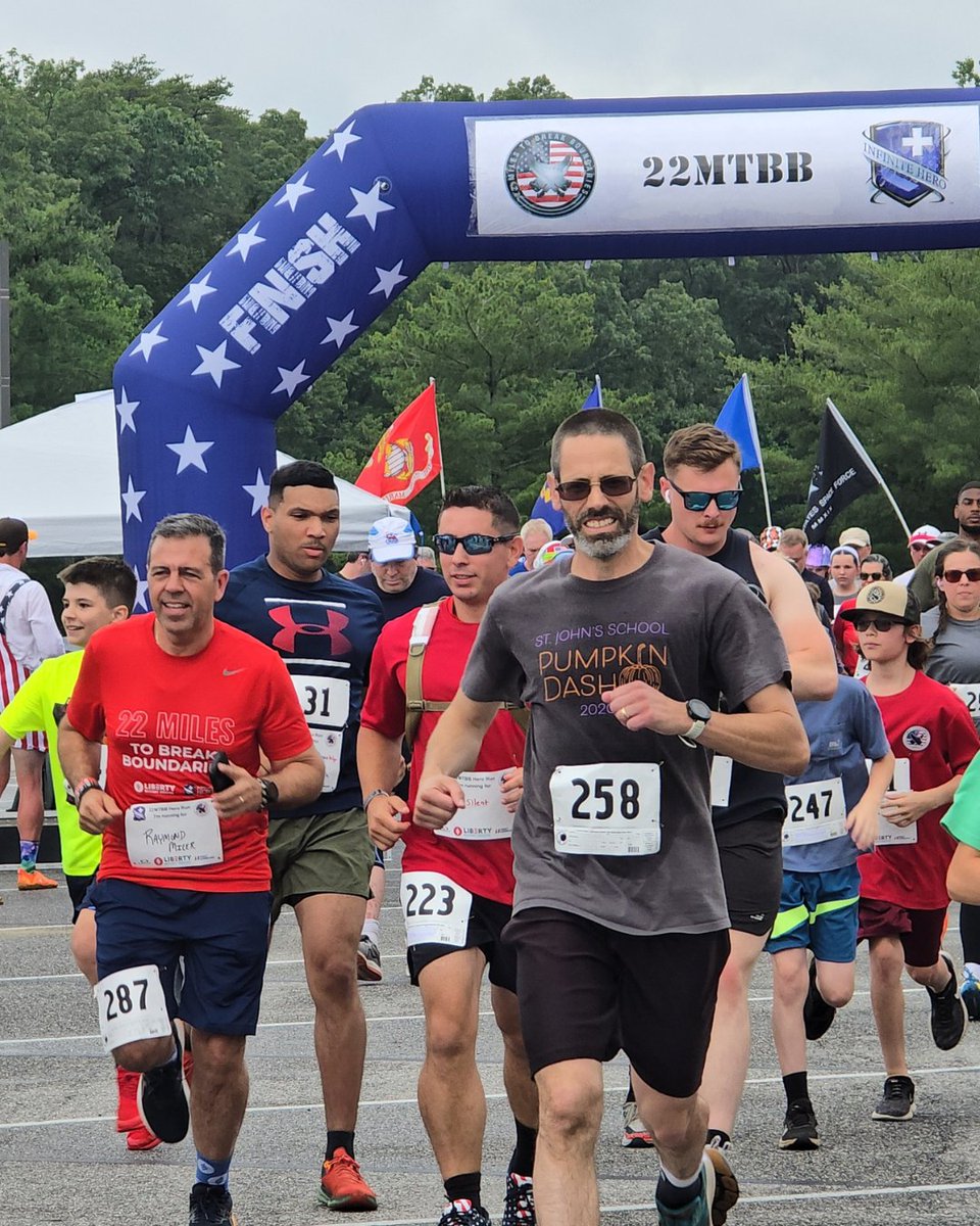 LiveLMH's tweet photo. Run. Walk. Remember. This May 16-17, join us at the #22MTBB Run in person or virtually and pay tribute to a military hero in your life. Write their name on your bib, create a fundraising page in their name, or carry a photo or sign during your miles. https://t.co/RNBDPNUFBL https://t.co/FS9dsauucR