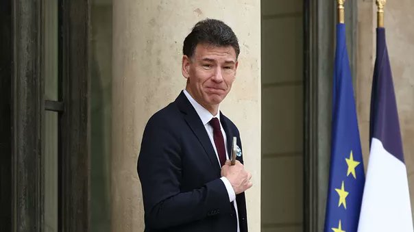Fdesouche.com est une revue de presse tweet media