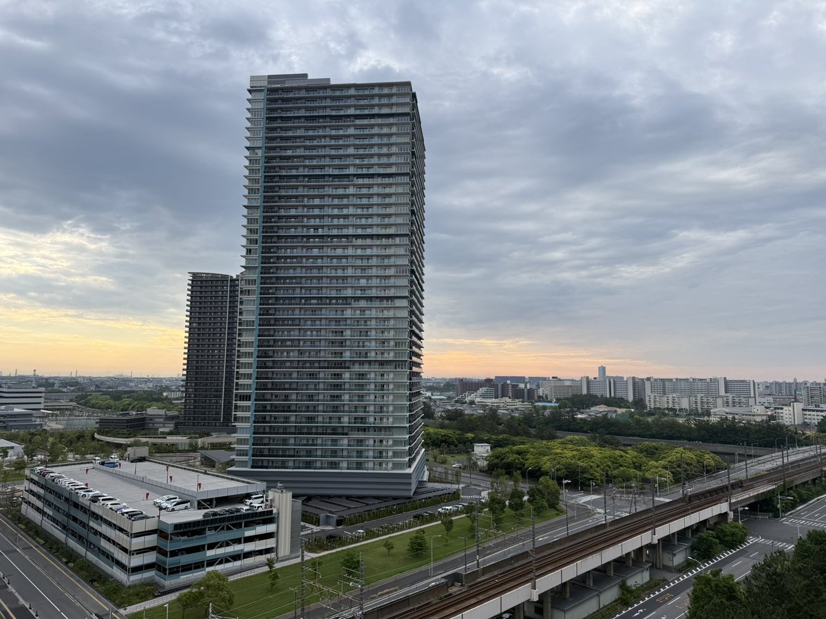 マエシン tweet media