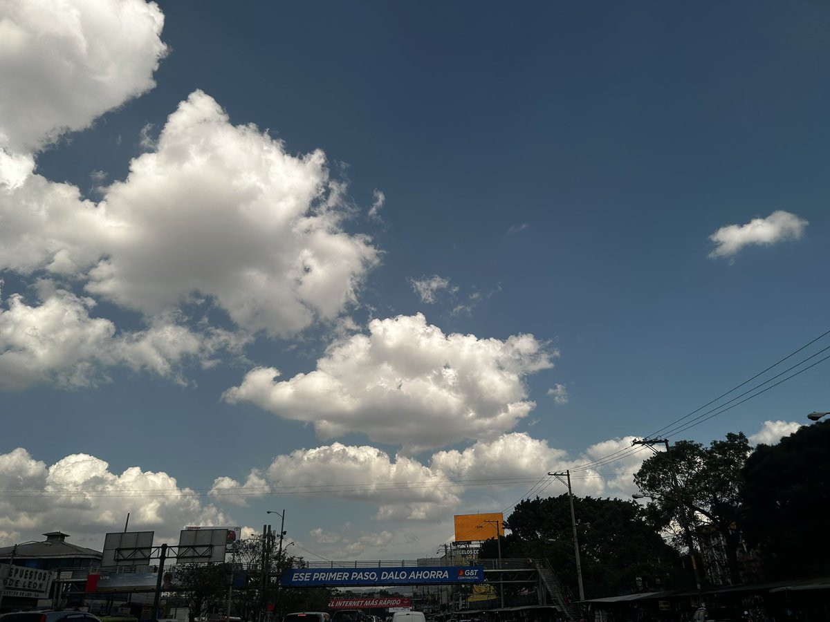 igrene_'s tweet photo. ¿Que formas ven en las nubes? https://t.co/SL2VGYIVfM