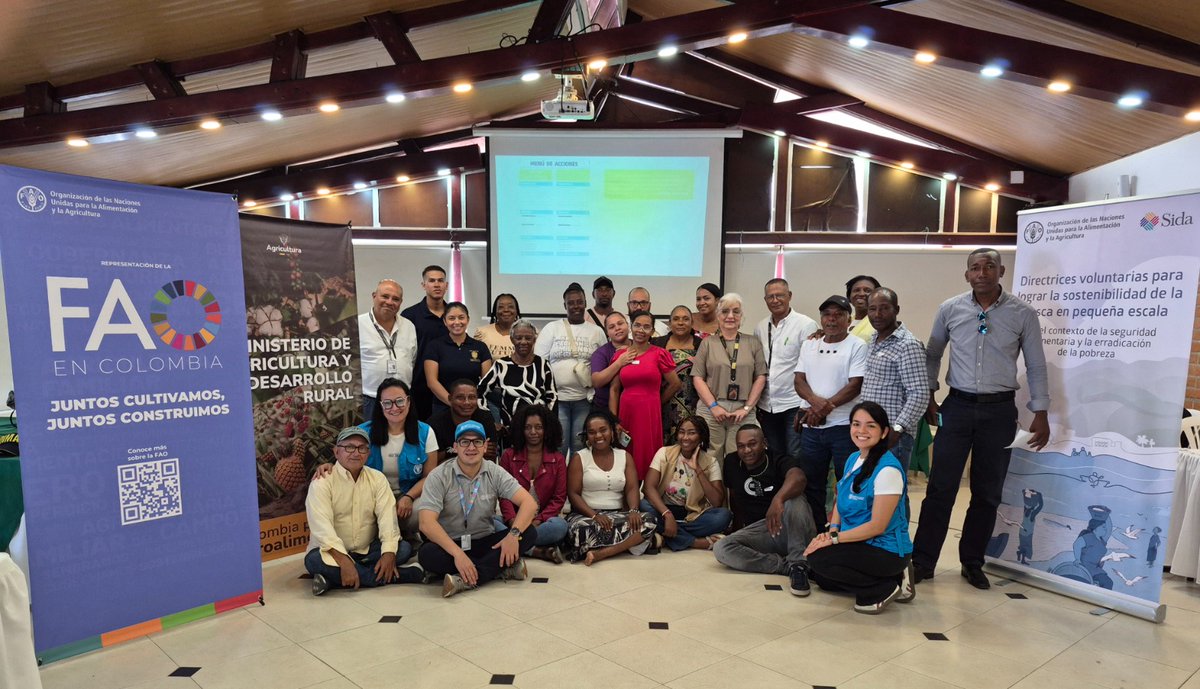 FAO_Colombia's tweet photo. #Guapi, #Tumaco y #Buenaventura avanzan en la reactivación de sus nodos de pesca como espacios de gobernanza territorial, en el marco de la evaluación y actualización de la Política Integral de Pesca en 🇨🇴
Proceso liderado por @MinAgricultura con el apoyo de @AUNAPColombia🐟 https://t.co/sLQViZ1hRE