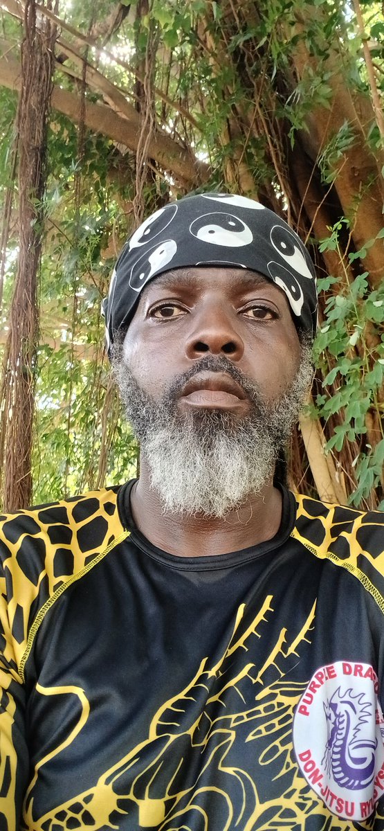 Maximilli_1's tweet photo. Post-run... Pre-meditation... https://t.co/ULGcB1Sq65