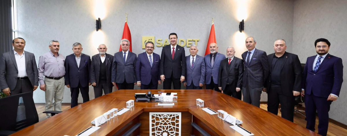 KayDerFed's tweet photo. Kayseri Dernekler Federasyonu’ndan Hemşehrimiz Mahmut Arıkan’ı Ziyaret https://t.co/dLOlRRqvgr
@SaadetPartisi @mahmutarikansp https://t.co/KNlWAiUNCo