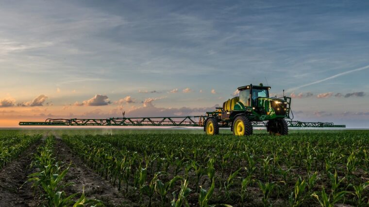 Deere MachineFinder tweet media