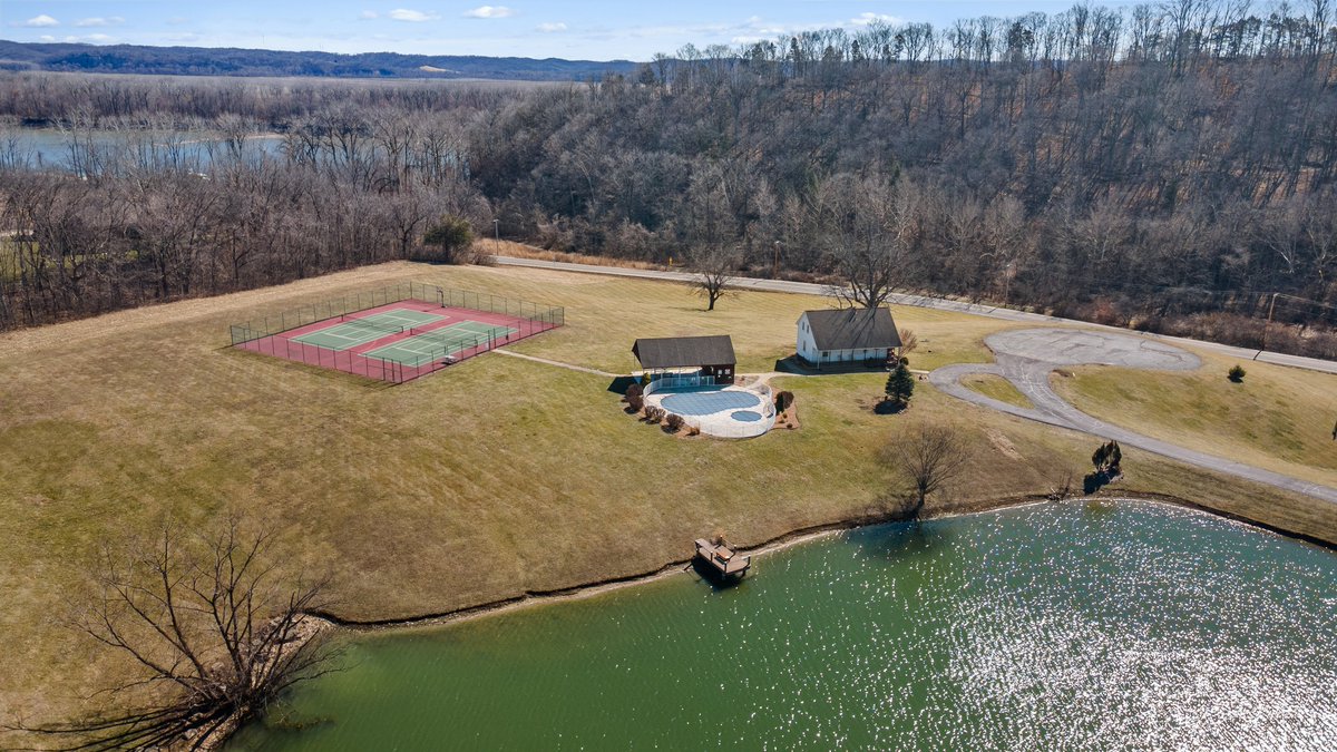 squawkyone's tweet photo. Open House!

📅Sunday, May 17
⏰from 11:30 AM - 1:00 PM

📍4349 Murdoch Lane - Augusta, MO 63332

$684,000

For more info please call:

Property Listed By:
Cathy Shaw-Connely
(636) 346-4960

Tom Shaw Jr.
(314) 283-5064

Tom Shaw Realtors
(636) 532-1922

#realestate #openhouse https://t.co/YuqQ78XGkJ
