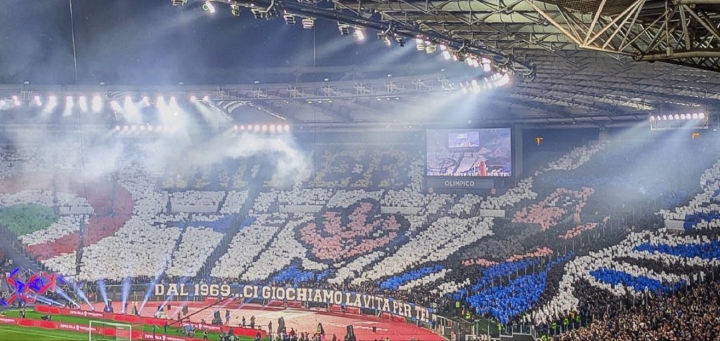 Curva_Nord_69's tweet photo. “Dal 1969 ci giochiamo la vita per te”

#SecondoAnelloVerdeMilano 📢
#CN69 ⚔️
#NOI 🔵⚫ https://t.co/7kenq9tYFH