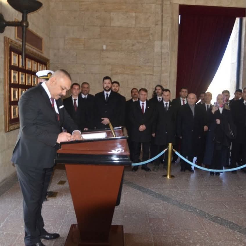 FSimga's tweet photo. Hiç kimse bir Türk kadar onurlu,
Hiç kimse bir Türk kadar şerefli,
Hiç kimse bir Türk kadar kahraman olamaz !

Türk’ün başı Hz. Adem babamız, bütünü Sevgili Peygamberimiz Hz.
Resûlullah’tır (S.A.V.)

İşte tam da bu yüzden ;
Ne Mutlu Türk’üm Diyene... https://t.co/MbzxOFMgz4