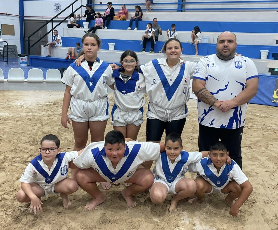 CanteraMirquera's tweet photo. 📊Resultados 🤍💙

C.L Candelaria VS C.L Tajogaite 

Prebenjamin: 21-15
Benjamín: 27-9
Alevín: 19-16
Infantil: 12-22

#ATDC #50añosjuntos https://t.co/tq0Rc5kMll