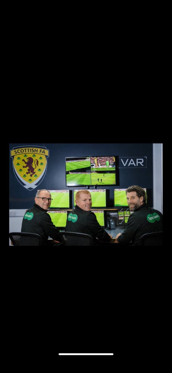 Jimmycotter80's tweet photo. @John53872167350 @PLZSoccer Get it right fucking roon ye 😂🍀 https://t.co/6DSVLpXzEx
