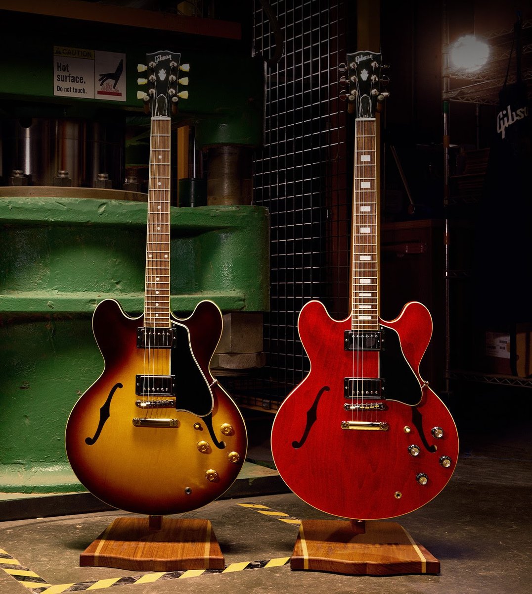 1111PRAgency's tweet photo. E-blast: GIBSON presenta las guitarras ES-335 50s &amp; ES-335 60s, dos épocas de un ícono atemporal 
https://t.co/17x0biv05r cc @gibsonespanol 

#Gibson #Guitars #1111PRAgency https://t.co/uusNGE5SwU