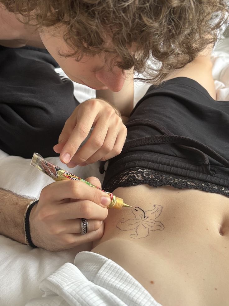 Softtstatic's tweet photo. Tattoo https://t.co/AuynplbxIF
