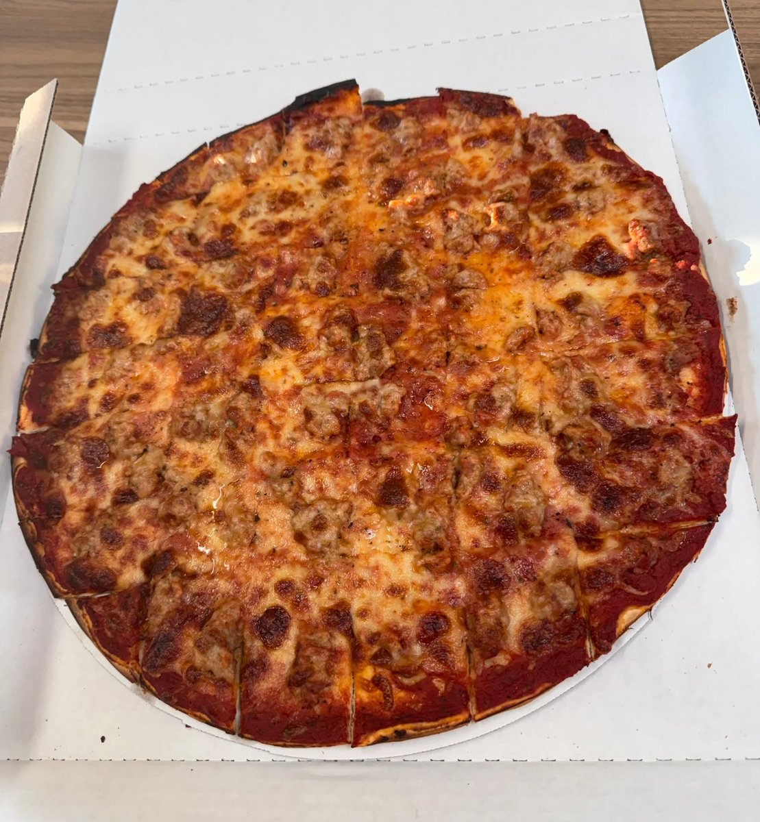 AngiesPizzaChi's tweet photo. How thin do you like your thin crust?
Crispy cracker-thin?
A little chew in the middle?
Or somewhere in between?

We know everybody’s got a perfect slice — we wanna hear yours. Sound off in the comments ⬇️

#angiespizzachi
#chicagopizza
#thincrustpizza https://t.co/IvnDqQZG6u