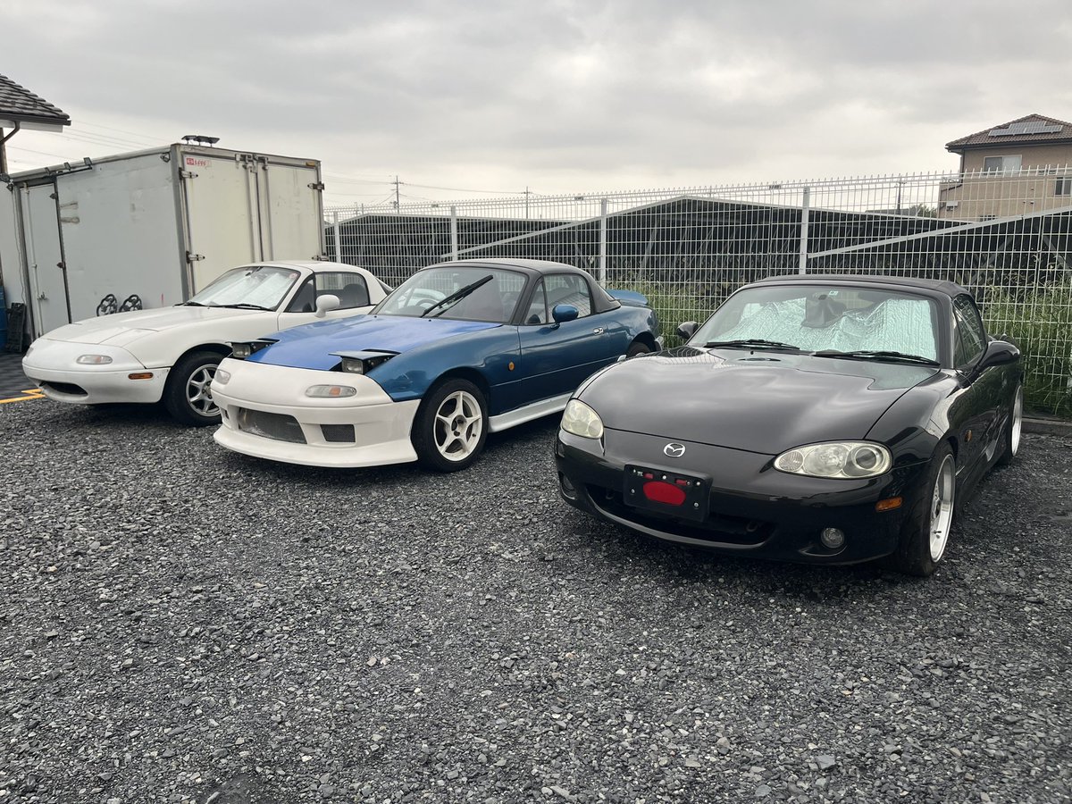 sukainisan's tweet photo. #ロードスター  #ドリ車　#売ります
ロードスター 売ります。
白NA8C at
70万
青NA6C 5速mt1000台限定内装
85万
黒NB6C at改5速mt
70万
引き取り限定！
全部動きます。
群馬県邑楽郡から
学生さんは値下げします。 https://t.co/YKGwYB0CcU