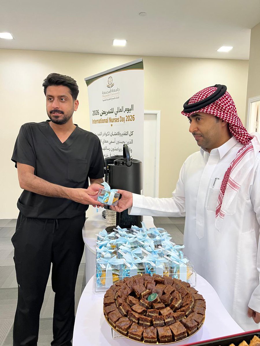 MU_umc's tweet photo. * بمناسبة #اليوم_العالمي_للتمريض
أقامت المنشآت الصحية العلاجية الجامعية فعالية احتفالية وبوثاً تعريفياً؛ تقديراً لجهود الكوادر التمريضية ودورهم المحوري في تقديم الرعاية الصحية وتعزيز جودة الخدمات الصحية للمستفيدين.

كل الشكر والتقدير لأبطال التمريض على عطائهم الإنساني وجهودهم المستمرة.
#جامعة_المجمعة
