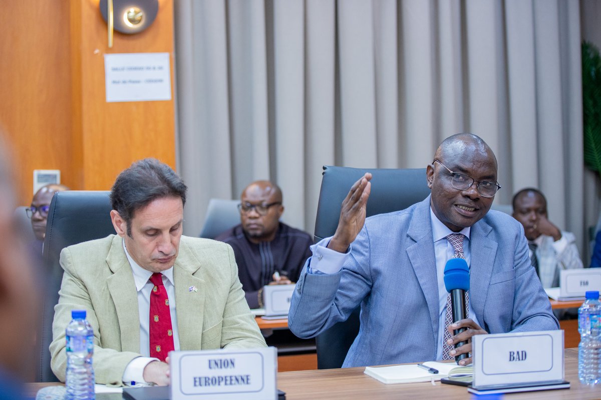 UN_Togo's tweet photo. A la suite de la présentation du SG Paneto, les partenaires dans leurs diversités ont partagé leurs perceptions des priorités à prendre en compte dans la FDR 2026-2031.
#Planification #ODD https://t.co/Eh3VJxBNcR