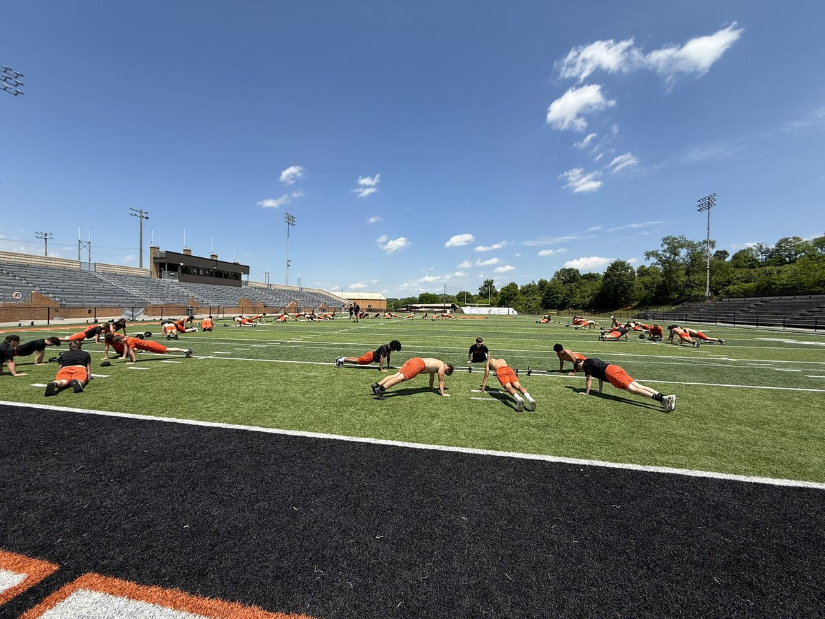 LenoirCityFB_'s tweet photo. Our “Final Exam” for the last full day of school. #RepTheCity https://t.co/JFKpbUZ4wi