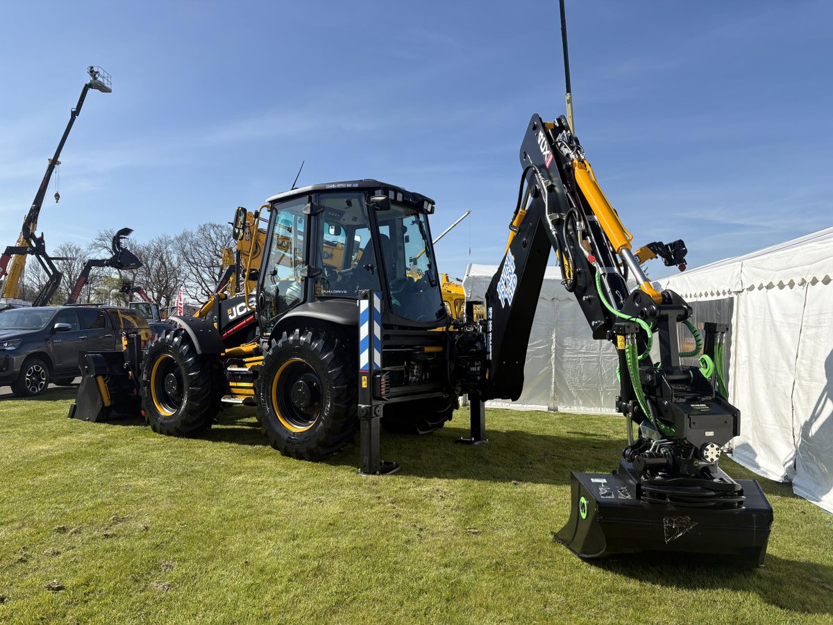 Scot JCB tweet media