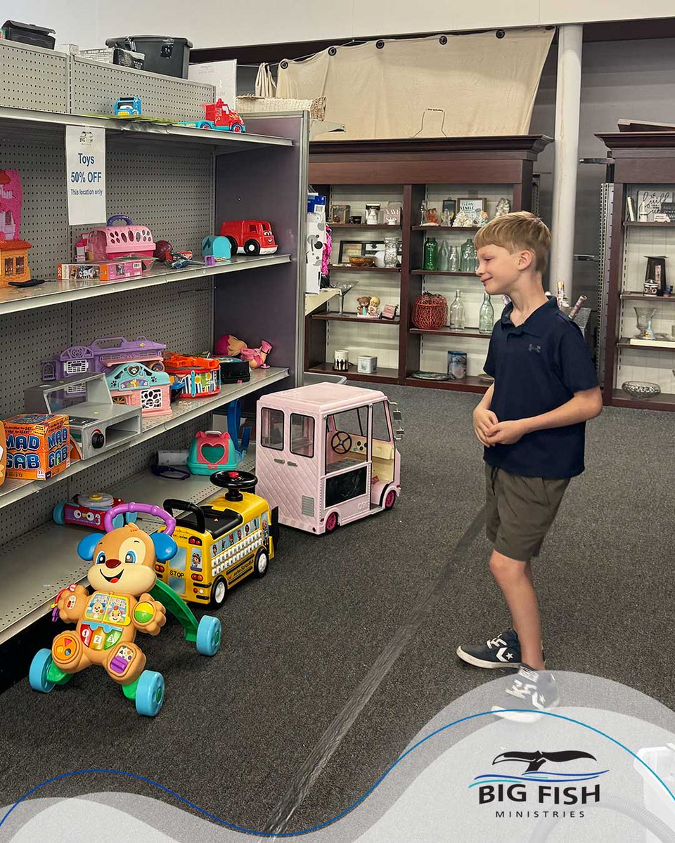 BigFishMin's tweet photo. Shopping with purpose doesn’t have to break the bank. 🛍️

Looking for a way to save money and make a difference? Both of our Big Fish Thrift Shop locations in #FoleyAL are open 10 a.m.—5 p.m. today. Stop by and see how far your dollars can go!

#thriftstores https://t.co/QPBSnphflV