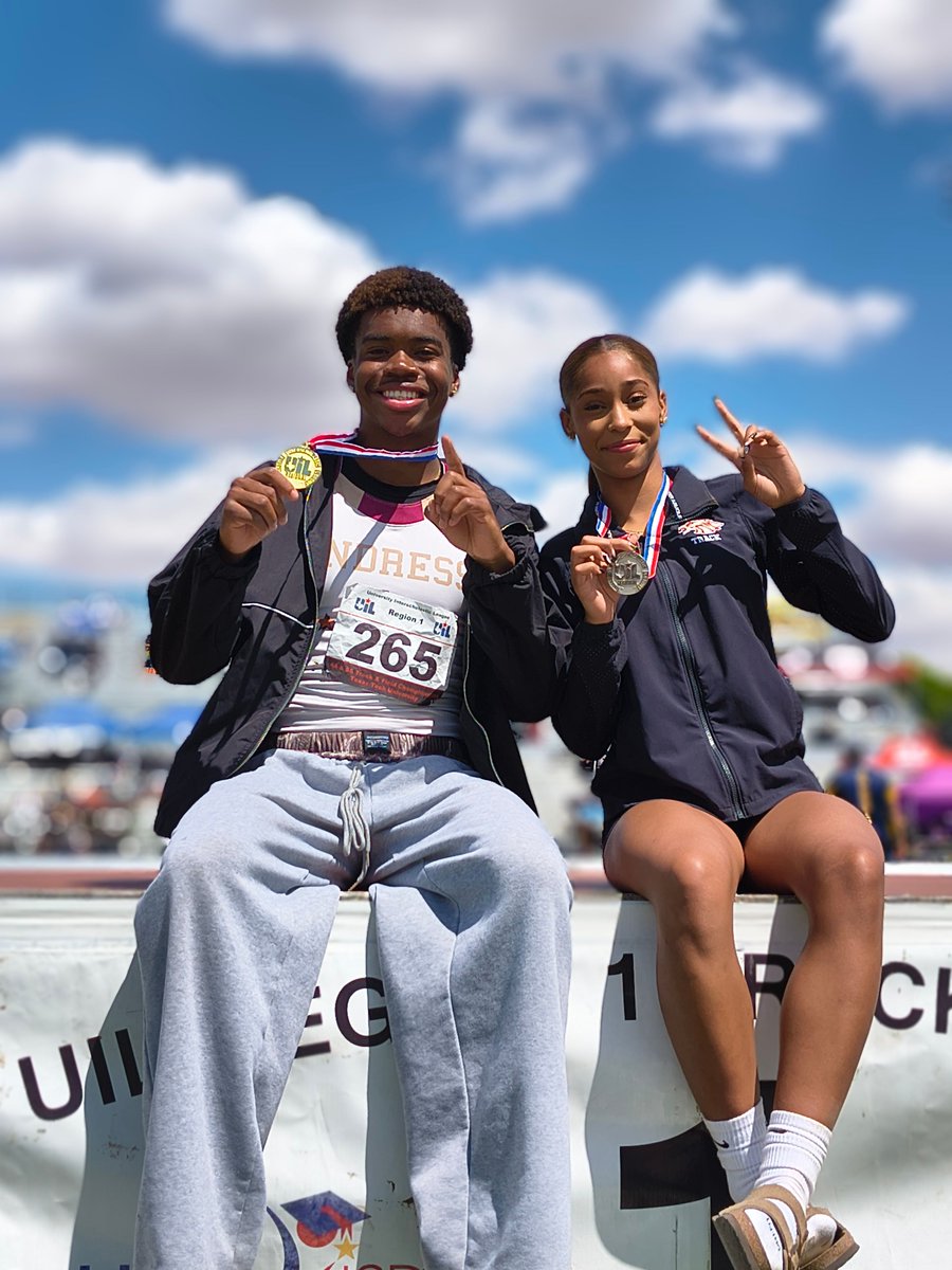 ELPASO_ISD's tweet photo. 🏅 TRACKING TOWARD VICTORY! 🏅

The outstanding athletes from Andress, Chapin, and Franklin High Schools are ready to represent El Paso ISD at the State Track &amp; Field Championships! 🌟👏 https://t.co/6fZZ6jmOFN