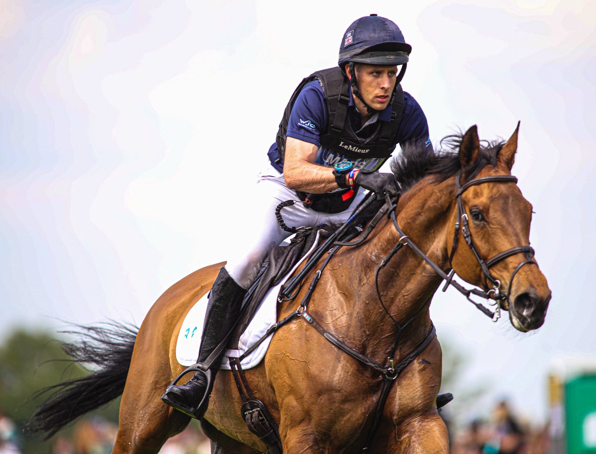 BMEastPhotos's tweet photo. 📸🐴I
My 2 Favourite photos from the Badminton Horse Trials 
@bhorsetrials https://t.co/eEHdQwsSf5