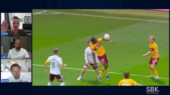 FHayler87520's tweet photo. @AwayDaysFB Yet this wasn't a penalty for hearts the other day. Totally corrupt. https://t.co/GeFlvV7dCz