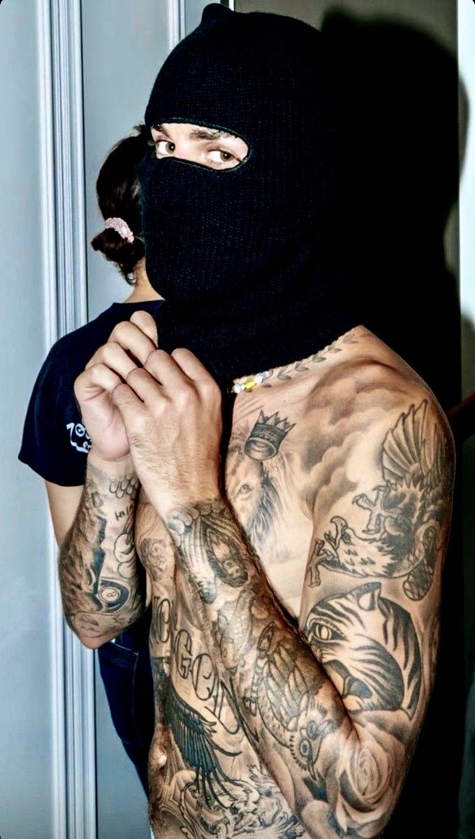 timelessbieber's tweet photo. this view is serving Justin Bieber’s verse in Private Landing vibes https://t.co/8M2GGAv4Yx