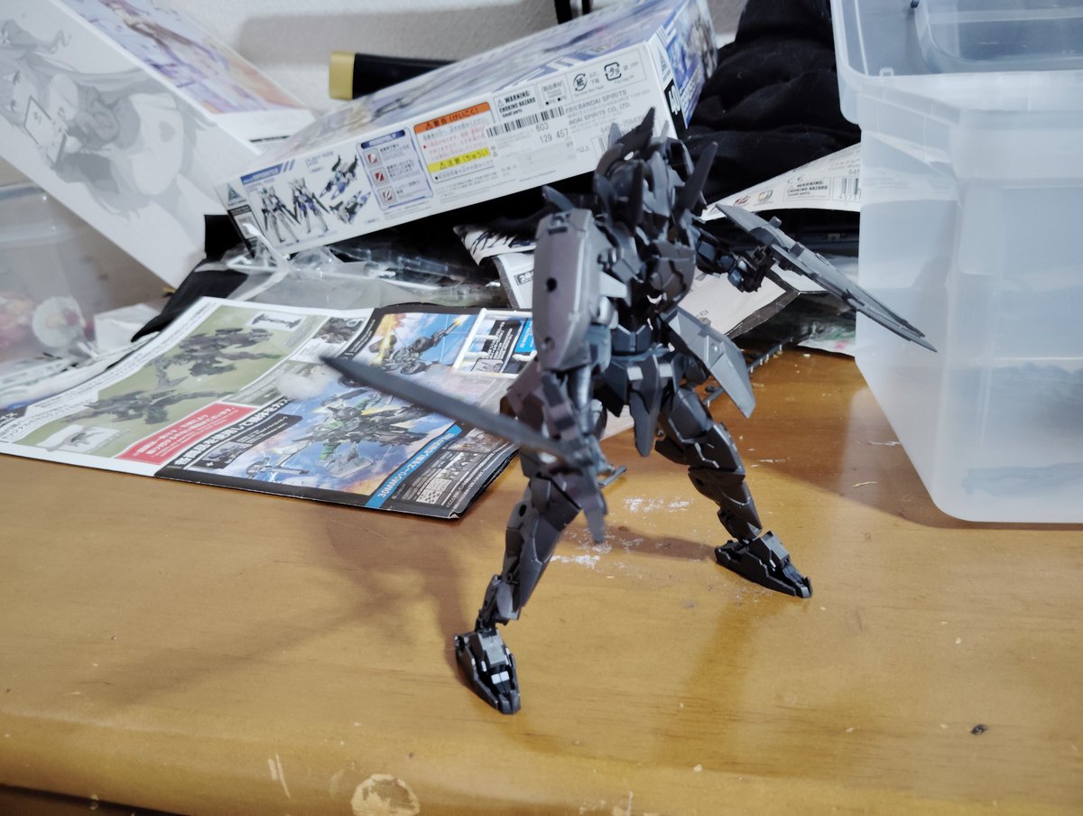DukeGodspeed's tweet photo. #30MM 

鹵獲されたスピナティオ ブラックナイトクライスラー隊仕様

関節はクラウドとデュークの趣味でグレーに置き換わっている https://t.co/bZVhnUZgAD