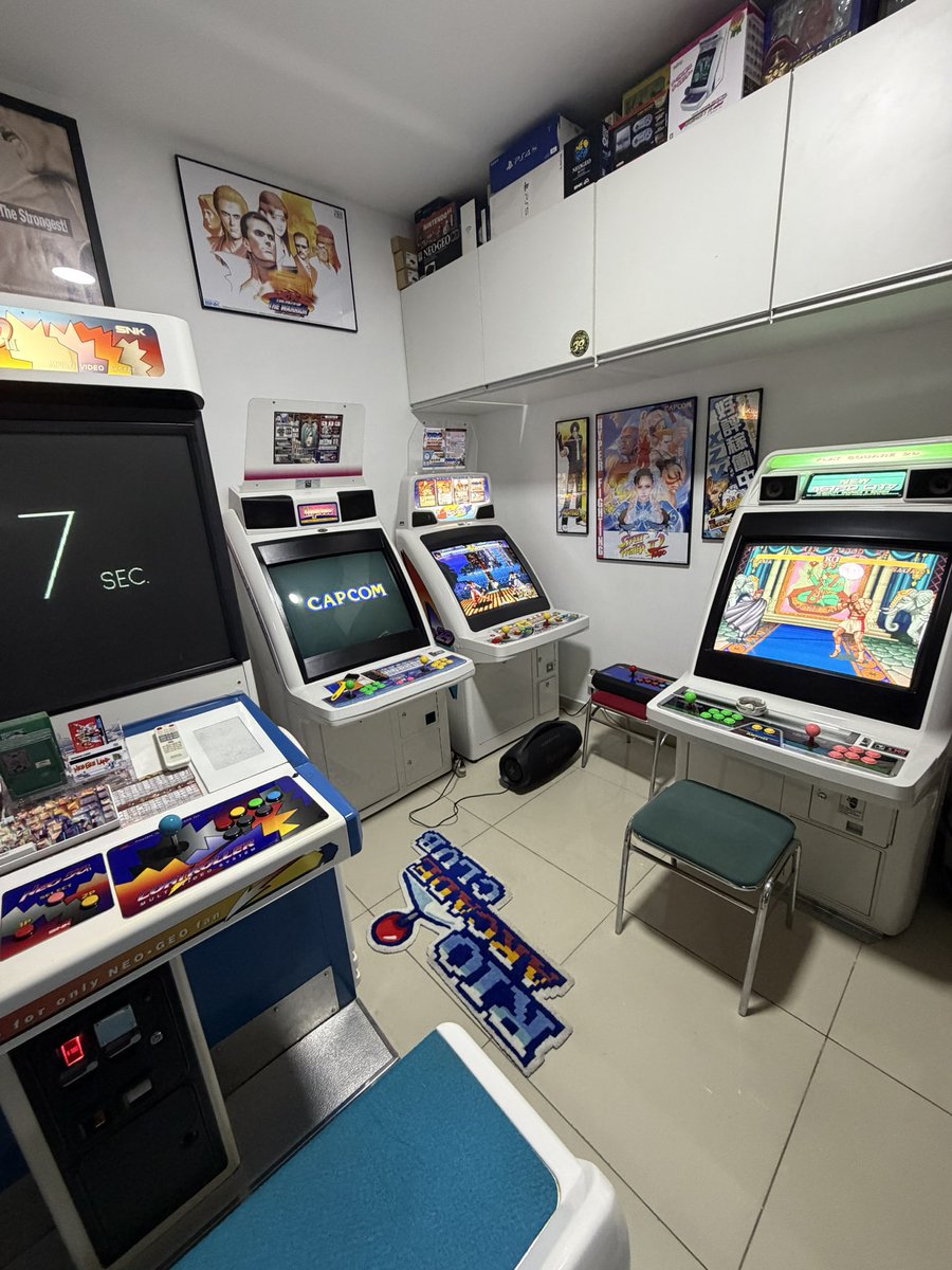 playfgcl's tweet photo. Fomos conhecer a @rioarcadeclub e foi impossível não ficar arrepiado com a qualidade do espaço deles! Simplesmente incrível, experiência única para quem ama os fighting games retrô. ❤️🕹️

#SNK #KOF98 #ARCADE #FIGHTINGGAMES #NEOGEO https://t.co/M5S0wL6int