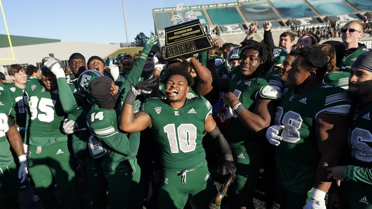 jaycole27_'s tweet photo. After a great talk with @Coach_Creighton I’m blessed to receive an offer from Eastern Michigan University! #AGTG @GrandBlancFB @ForrKaleb @Digdeep810 @CoachKirk_EMU @CKeeNaN38 https://t.co/85NpvOexsd