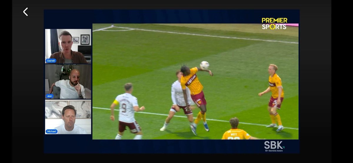 GavAnderson_'s tweet photo. @chris_sutton73 If that’s what VAR is there for then why was this not even checked for hearts at the weekend, corrupt as fuck https://t.co/ktWluhiVcu