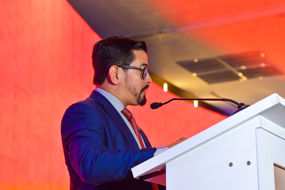 Luis Rodríguez tweet media
