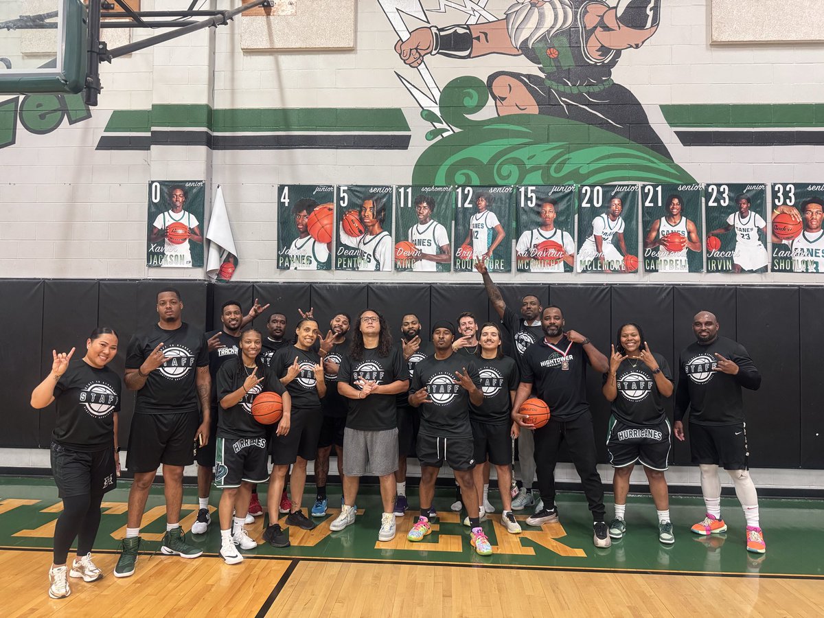 LadyCaneHoops tweet media