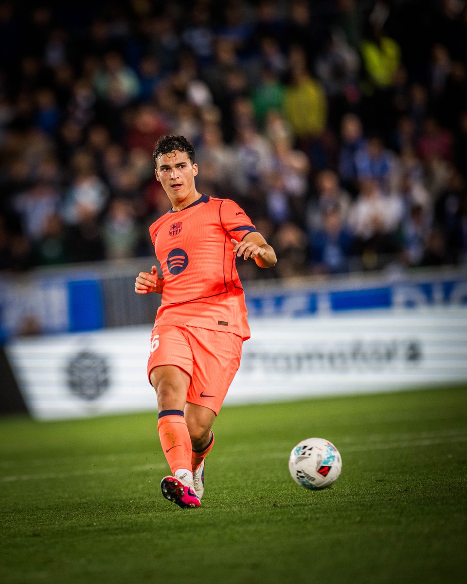 FCBarcelona_cat's tweet photo. La Masia segueix marcant el camí.  
Felicitats pel teu debut i pel teu partit, Álvaro. 👏 https://t.co/dUVuNmiQ9W