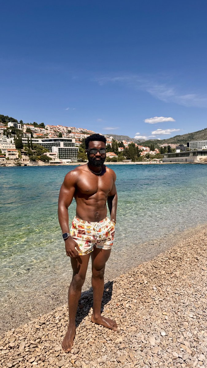 BuffBroX's tweet photo. 🌊 Sun, salt &amp; gains on the Adriatic https://t.co/4bprVVkqUx