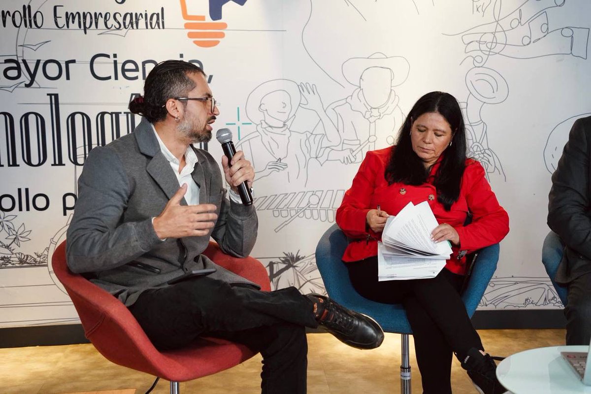 Regalias_gov's tweet photo. 🙋🏼♀️🙋🏻Así avanzamos en la integración de fuentes y esquemas de financiación pública hacia la Plataforma Integrada de Inversión Pública #PIIP
Presentamos los lineamientos que fortalecerán la planeación, gestión y seguimiento de la inversión pública en el país. 👇
Durante el encuentro explicamos las condiciones técnicas, operativas e institucionales establecidas en la Circular 0011-4 de 2026 para la integración de diferentes esquemas y fuentes de financiación pública a la #PIIP.