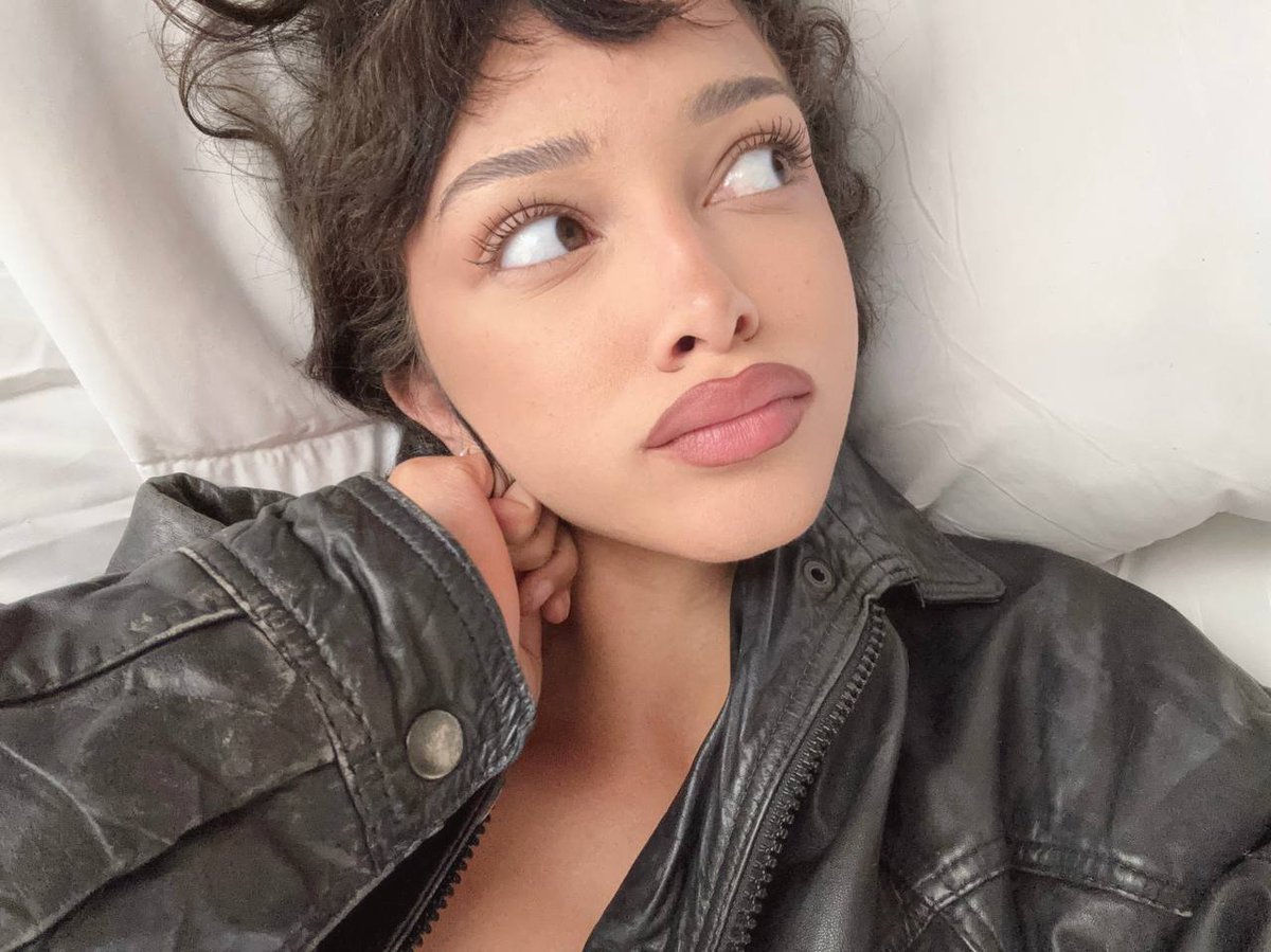 oatmealshawtie's tweet photo. If enough people like me and this tweet, maybe I'll give you a reward. https://t.co/v1UvYwEPuO
