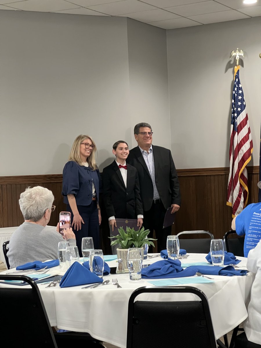 Leffert_LSC's tweet photo. We are so proud of our Noon Optimist Citizenship Award winners! https://t.co/66AmjTT3jY