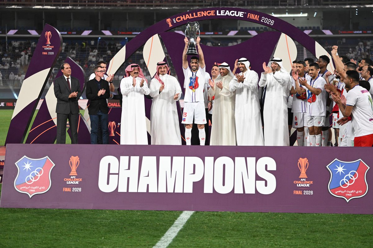 yousif_170's tweet photo. ليلة كويتاوية جميلة لله الحمد والشكر 🤲

💙❤️💙❤️💙❤️💙❤️💙❤️💙❤️
@kuwaitclub
#نهائي_كاس_التحدي_الآسيوي https://t.co/H3eEYI9Cg0