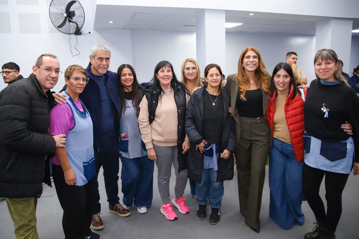 jorgeferraresi's tweet photo. SUMA renueva su oferta cultural 🎭

Con @magdysierra, Daniel Aversa y Gustavo Rolandi participamos en la sede del Sindicato Unificado de Municipales de Avellaneda de la presentación de las actividades culturales del Centro Cultural “Rodolfo García”, que estuvo a cargo de su coordinador artístico, Juan Palomino.

Se ofrecerán talleres abiertos de teatro, música y plástica, además de encuentros, charlas y debates.

La potencia de los discursos culturales les da un alcance insuperable y muy necesario en este presente. Celebramos que nuestra ciudad siga incorporando estos ámbitos para pensar y construir lazos con la comunidad.