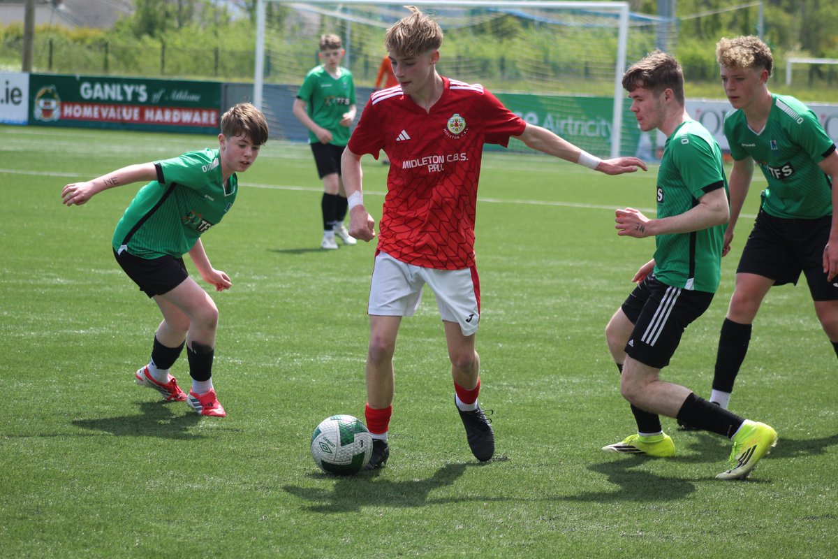 faischools's tweet photo. @LoretoMilford_ @MidCBSSoccer 🗞️ @LoretoMilford_ capture National silverware with tense win over ten man Midleton CBS in Athlone Town AFC this afternoon 

👉 https://t.co/ZwCohrZzXd

🏆 #MinorBoysCup https://t.co/pfdmlIsNNQ