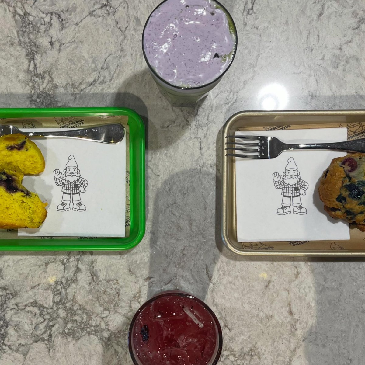 FrunchRmCoffee's tweet photo. Blueberry has hit the Frunch! 

🫐 GF Blueberry Scones by @deflouredbakery 
🫐 GF Lemon Blueberry Muffin by @deflouredbakery 
🫐 Blueberry Matcha with Blueberry cold foam (blueberry syrup made in house!)
🫐 Freshly Squeezed Blueberry Lemonade 

This one’s for all our blueberry lovers out there! 

Open daily 6:00AM-8:00PM ☕️🏠