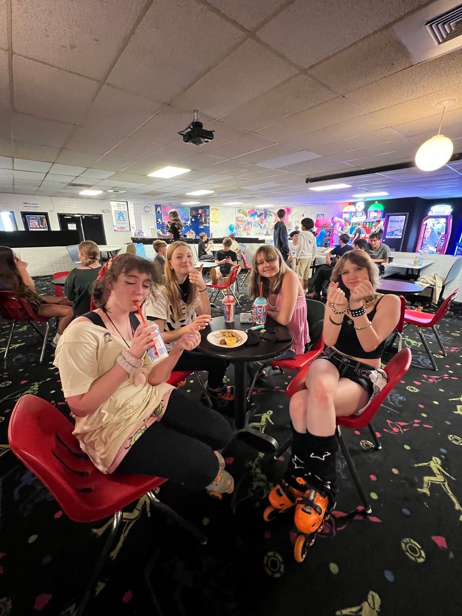 ApWestview's tweet photo. Our 8th graders kicked off their end-of-year celebrations with a trip to Skate City! 
This was the first of several fun events planned before next Thursday to celebrate all they’ve accomplished at Westview. #StVrainAdvantage @Westview_svvsd @buchlerstvrain @svvsdsupt https://t.co/aZnjSX3jtk